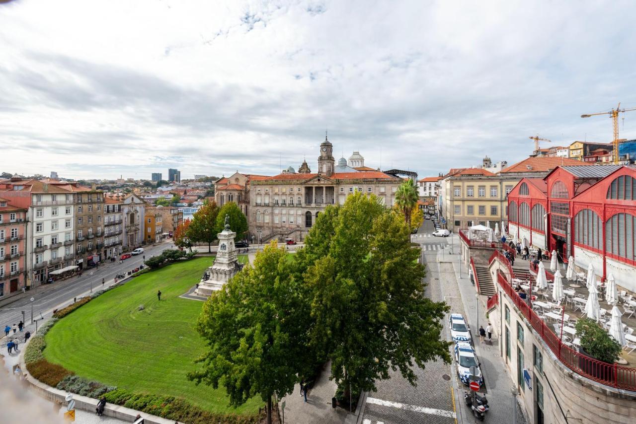 Mouzinho 32 * Porto