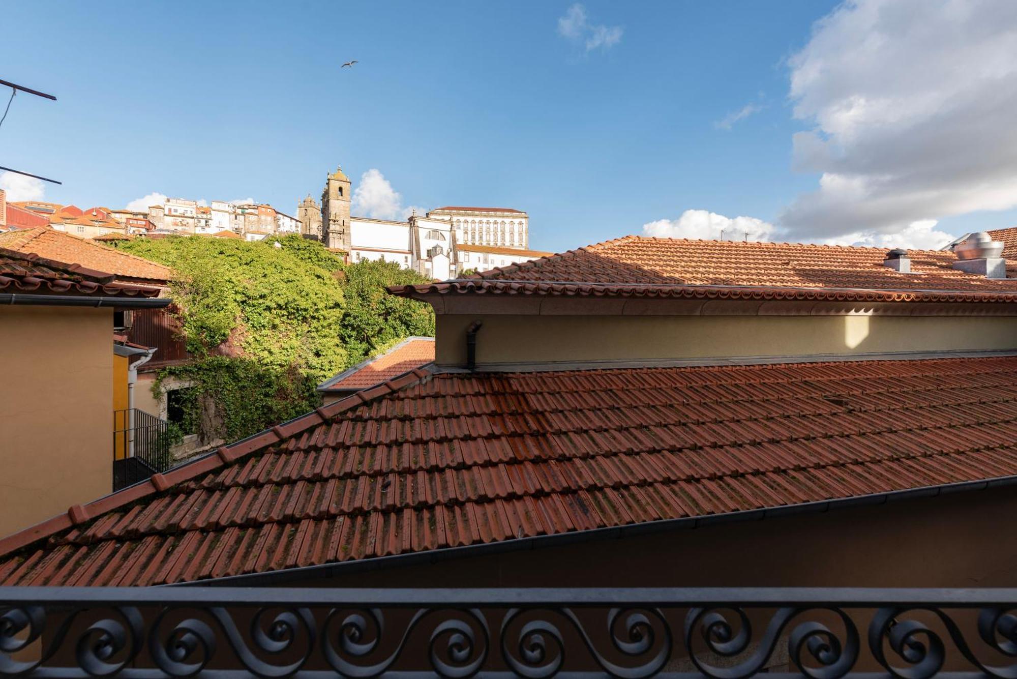 Appartement Mouzinho 32 *